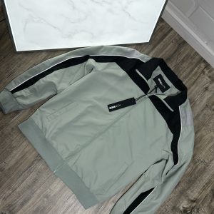 Chaqueta FashionNova Hollan
