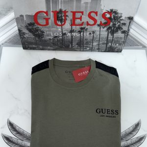 T-shirt Guess