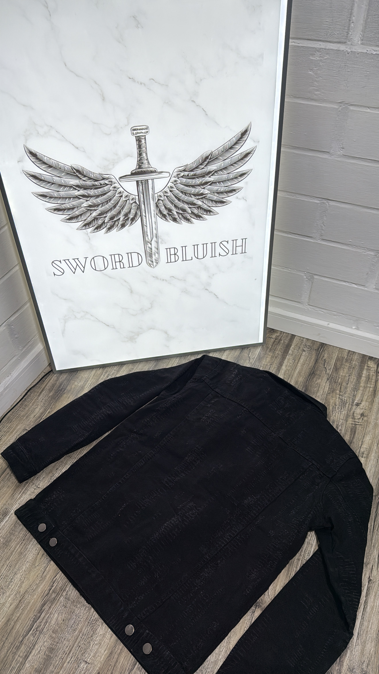 Black Jacket - Imagen 3