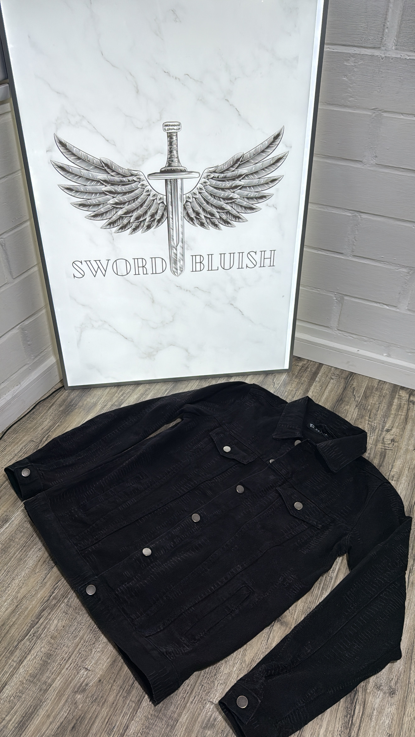 Black Jacket - Imagen 4