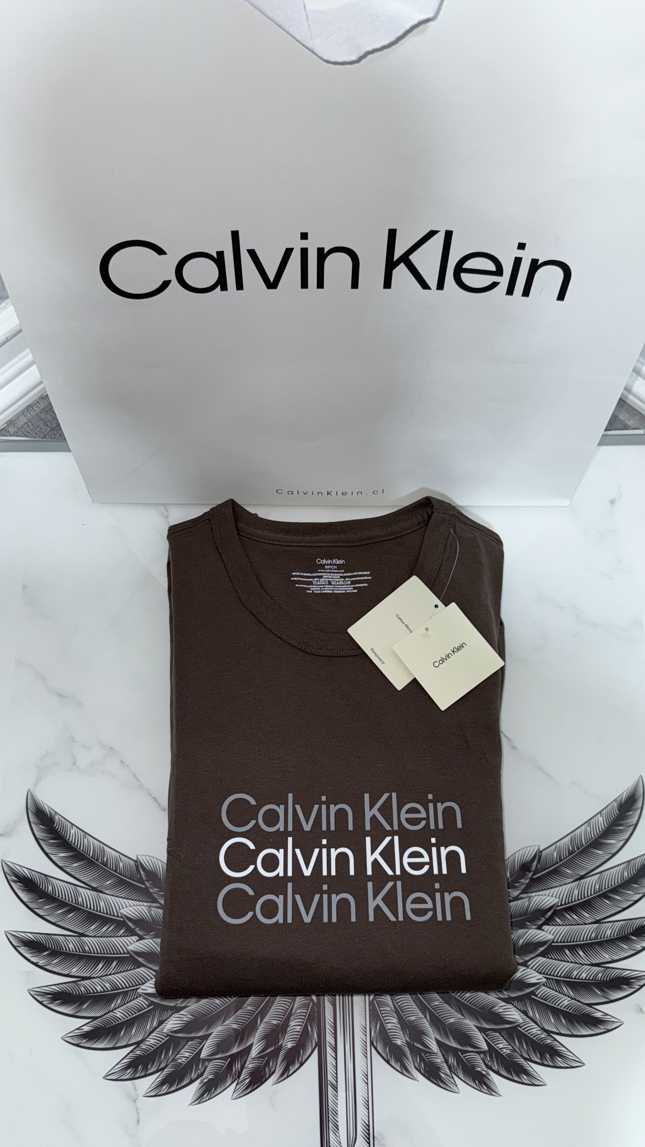 T-shirt Calvin Klein - Imagen 2